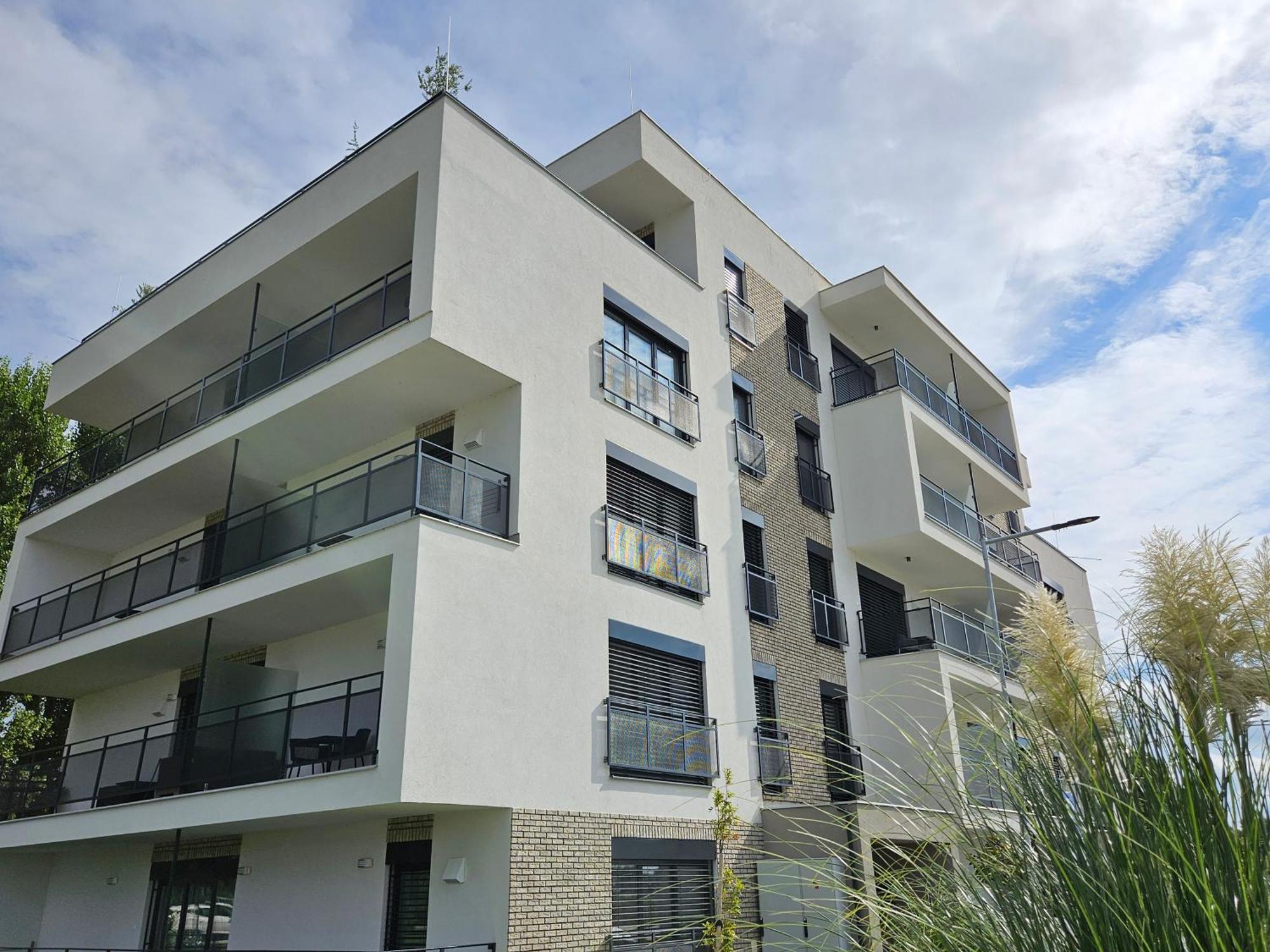 Harmonia Riva Apartman B11 Dunajská Streda Exterior foto